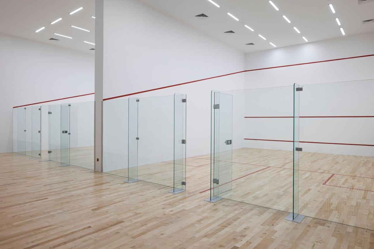 Jumeirah Gulf Of Bahrain Manamah Buitenkant foto Squash courts at the University of Cambridge