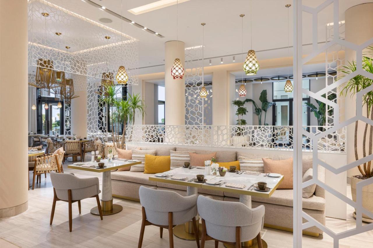 Jumeirah Gulf Of Bahrain Manamah Buitenkant foto The restaurant