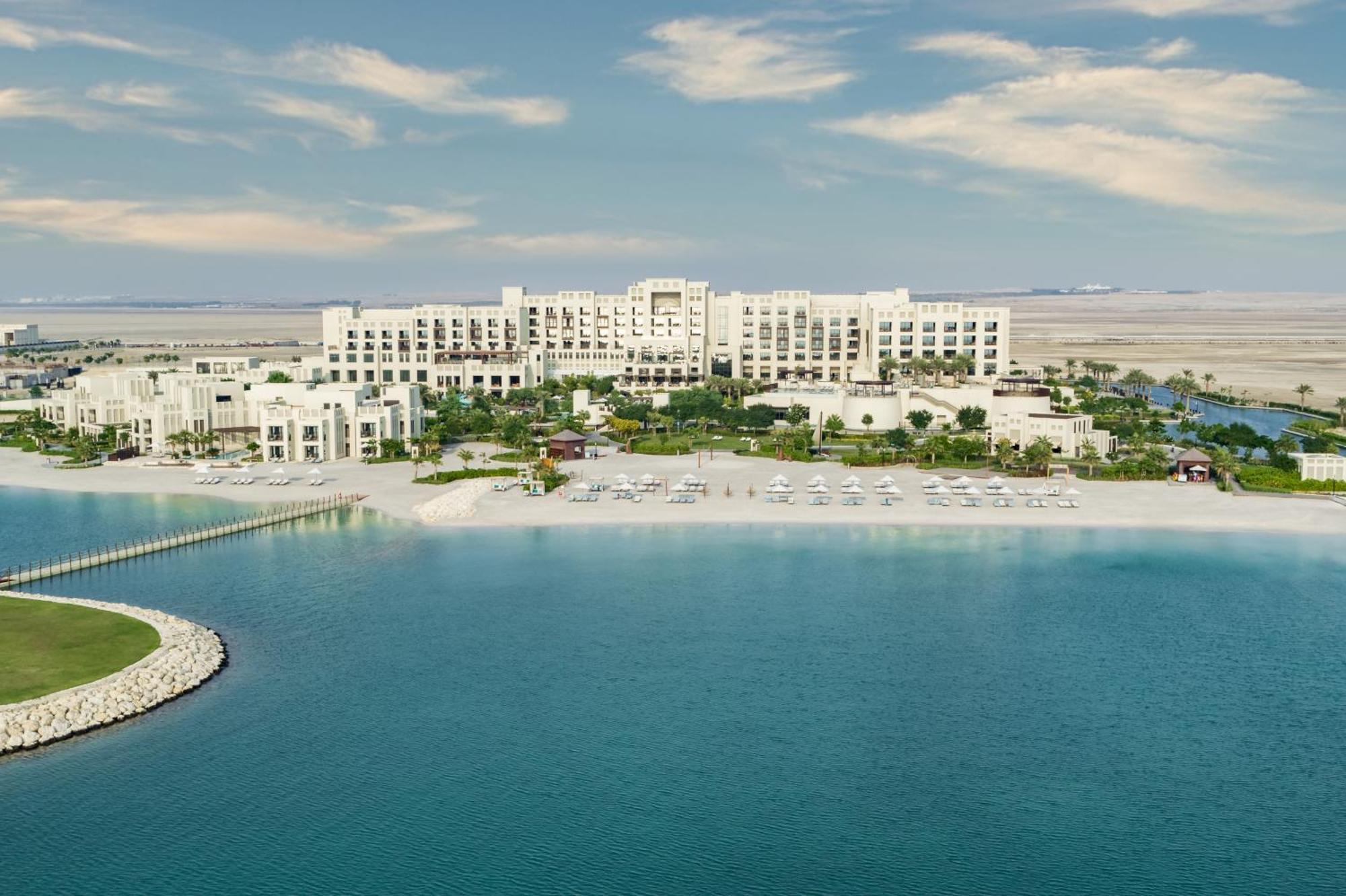 Jumeirah Gulf Of Bahrain Manamah Buitenkant foto The St Regis Al Jawhara, Muscat